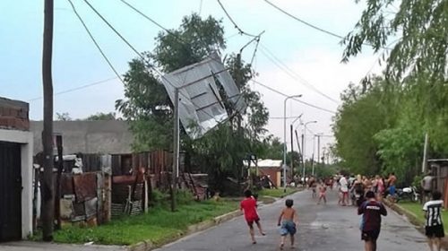 Las tormentas provocaron destrozos en varias localidades