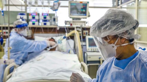 Los internados con Covid en terapia intensiva ya son menos de 2.000