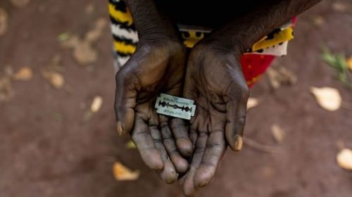 Más de 52 millones de mujeres han sufrido mutilación genital por personal médico, denuncia Unicef