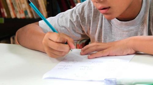 Comenzó la preinscripción para incorporar estudiantes al programa de apoyo escolar del Becario