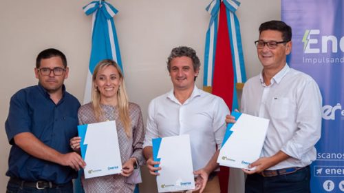 El Municipio de Federación y ENERSA firmaron el traspaso de equipos termosolares para la ciudad