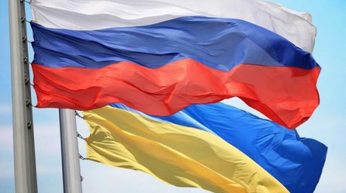 En medio de los bombardeos: las negociaciones entre Rusia y Ucrania seguirán mañana