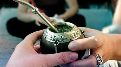 ¿Adiós al mate compartido en la Argentina?