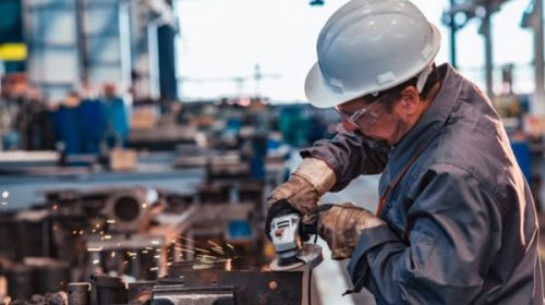 La industria cayó fuerte en junio y las pymes alertan sobre nuevos problemas que agudizan la crisis del sector