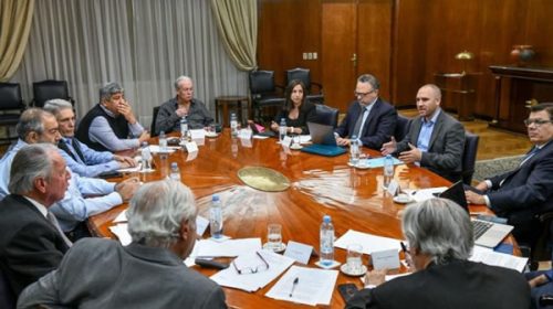 Gobierno, CGT y UIA acordaron adelantar las paritarias