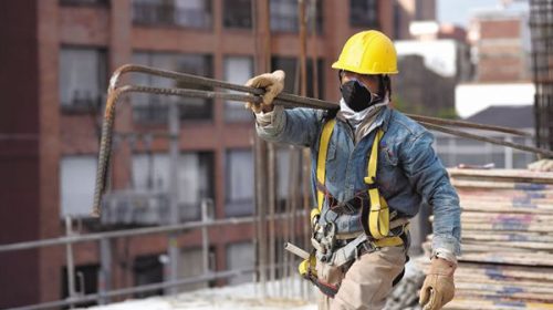 La actividad industrial subió 3,6% interanual en marzo y la construcción 1,9%