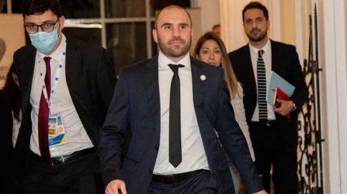 El Gobierno negó que se estén evaluando posibles reemplazantes de Guzmán: “Es falso”