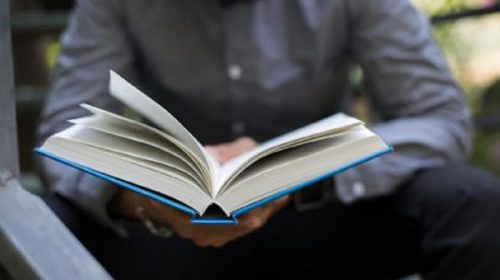 Los presos en Bolivia reducen sus condenas con cada libro leído