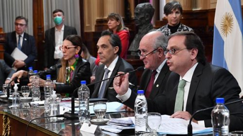 El kirchnerismo quiere una consulta popular para definir la ampliación de la Corte