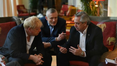 El Presidente le dijo a Johnson que no habrá avance bilateral sin negociar Malvinas