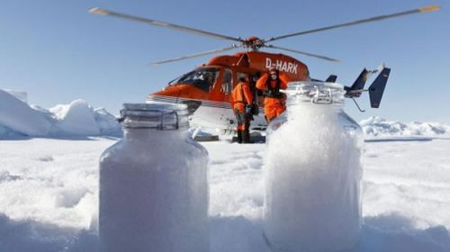 Hallan por primera vez microplásticos en la nieve fresca de la Antártida