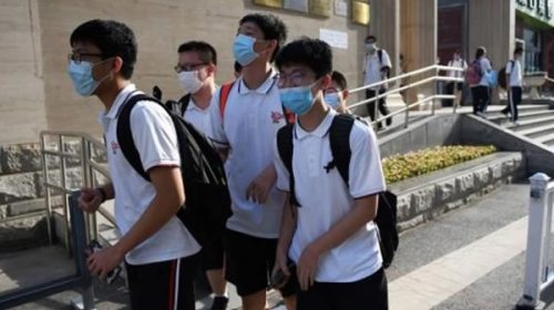 Se postergó el inicio de clases en Beijing por una nueva ola de Covid-19
