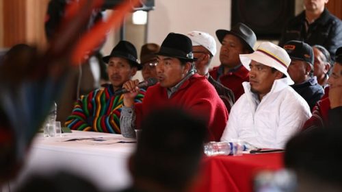 Ecuador: el movimiento indígena y el gobierno dialogan aunque lejos de un acuerdo