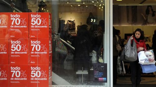 La inflación en España subió en junio a 10,2% interanual, su nivel más alto en 37 años