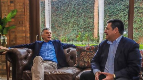 El escándalo del avión en Ezeiza complica al ex presidente paraguayo Cartés, cercano a Macri