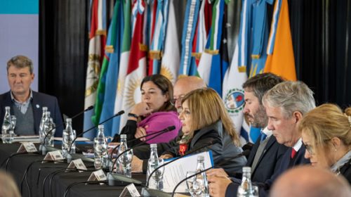 El Consejo Federal de Educación acordó extender la jornada en las escuelas primarias