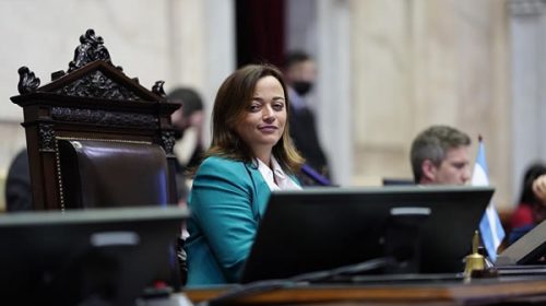 Diputados del oficialismo y la oposición se reúnen para coordinar el debate del Presupuesto 2023