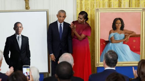 Los Obama volvieron a la Casa Blanca tras cinco años para descubrir sus retratos oficiales