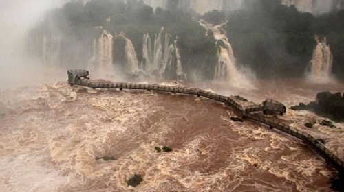Por un desprendimiento, se posterga la reapertura de la pasarela de la Garganta del Diablo