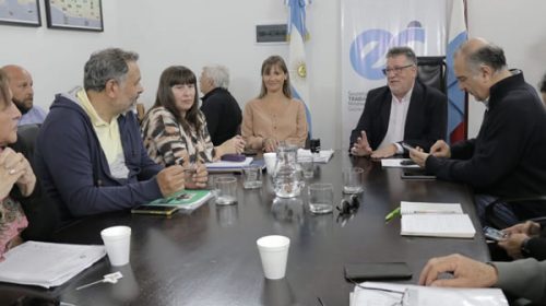 Paritaria: el gobierno convocó a los gremios docentes y estatales para la próxima semana
