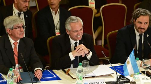 Fernández, a Lacalle Pou: “La solución no es que cada uno haga la propia”