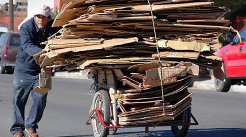 La desocupación bajó pero se creó empleo precario