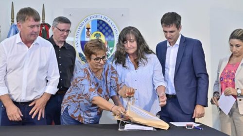 Cresto encabezó la apertura de sobres para el mejoramiento de uno de los accesos a Concordia
