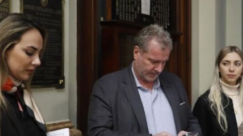 Previsible: asistentes de Milman entregan celulares inservibles