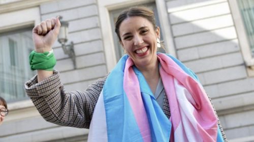 España aprobó el libre cambio de género a partir de los 16 años