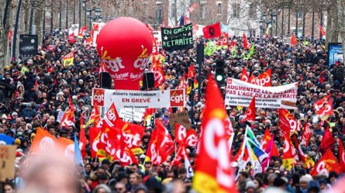 Francia vive su tercera jornada de huelgas contra la reforma jubilatoria de Macron