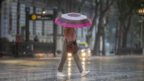 Hay alerta por fuertes tormentas en 13 provincias