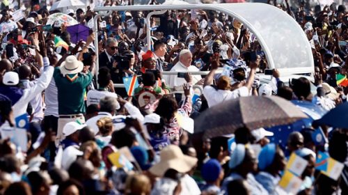 El papa Francisco se reunió con las víctimas del conflicto en el Congo