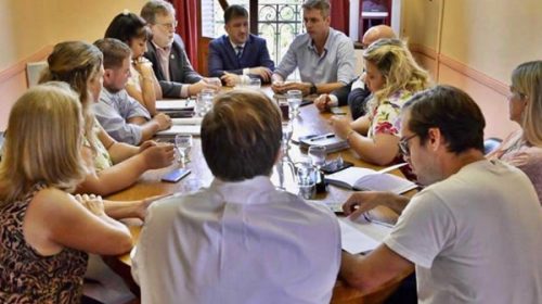 Kueider y Cresto se reunieron con los concejales de Concordia por la Ley de Beneficios Energéticos Kueider y Cresto se reunieron con los concejales de Concordia por la Ley de Beneficios Energéticos