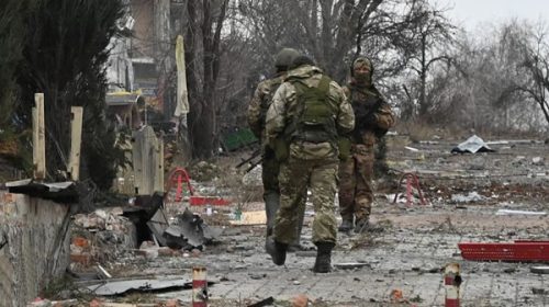 Un muerto y siete heridos por un bombardeo ruso en una ciudad del este de Ucrania