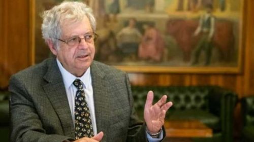 Rubinstein salió a contestar las críticas opositoras al canje de deuda