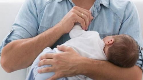 Comienzan a debatir la ampliación de la licencia por paternidad