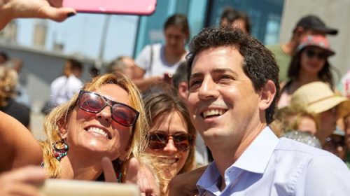 Wado de Pedro suma apoyos para usar el traje de candidato presidencial