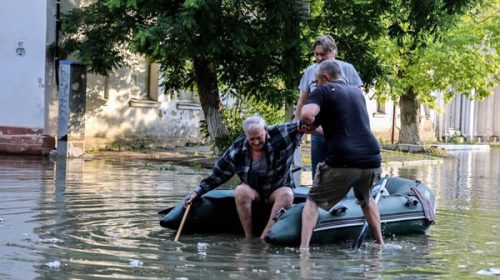 OMS: envían suministros para los afectados por las inundaciones de Ucrania
