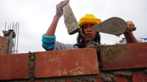 Concordia: 120 mujeres se capacitan en albañilería