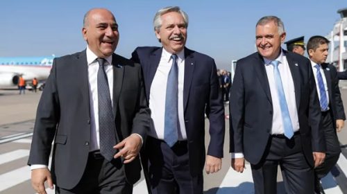 Alberto Fernández y Manzur inauguran un nuevo edificio universitario