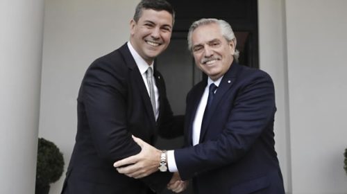 El Presidente participó en Paraguay de la asunción de Santiago Peña