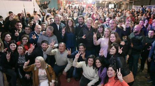 “Este domingo elegimos entre ir por más o paralizar una Entre Ríos en marcha”, dijo Bahl en el cierre de campaña