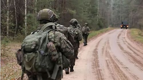 Polonia envió tropas a la frontera con Bielorrusia y crece la tensión