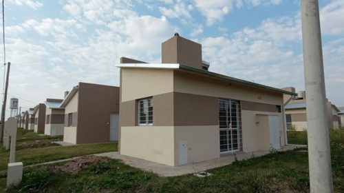 Avanzan a buen ritmo la construcción de 179 viviendas en cinco localidades entrerrianas