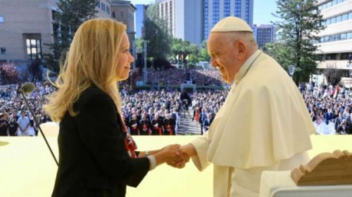 El papa atendió en Portugal a víctimas de abusos sexuales El papa atendió en Portugal a víctimas de abusos sexuales