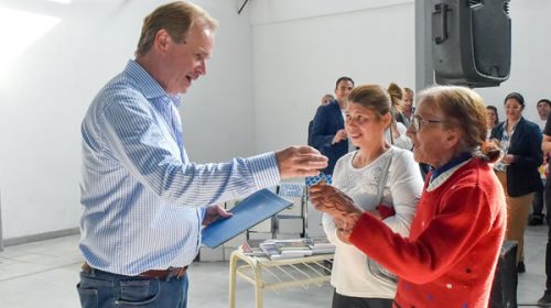 Bordet inauguró 100 viviendas en La Paz y llamó a trabajar para los vecinos y las vecinas