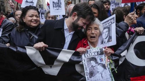 Miles de chilenos marcharon en conmemoración a las víctimas, a 50 años del golpe de Estado