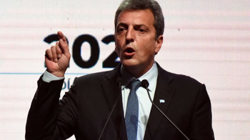 Massa defendió a la educación pública y se expresó a favor de aumentar la inversión en ese sector