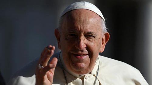 En su primer discurso en Marsella, Francisco pidió a la Iglesia abrirse a los migrantes En su primer discurso en Marsella, Francisco pidió a la Iglesia abrirse a los migrantes