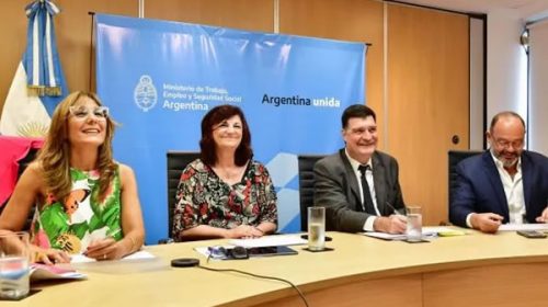 El Gobierno oficializó la convocatoria del Consejo del Salario El Gobierno oficializó la convocatoria del Consejo del Salario